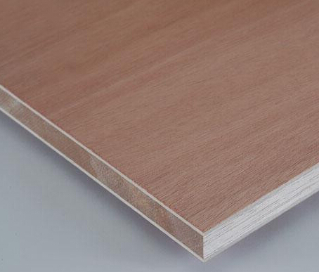 大芯板選購價(jià)格貴的同時(shí)不宜過重才最好